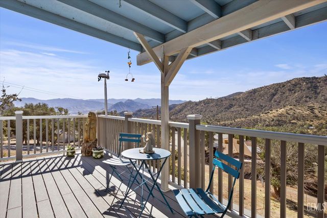 101 Split Mountain Way, Wofford Heights, CA 93285