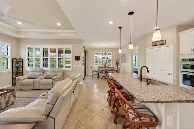 17905 MANCHESTER PLACE, Bradenton, FL 34202