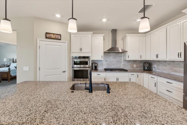 17905 MANCHESTER PLACE, Bradenton, FL 34202