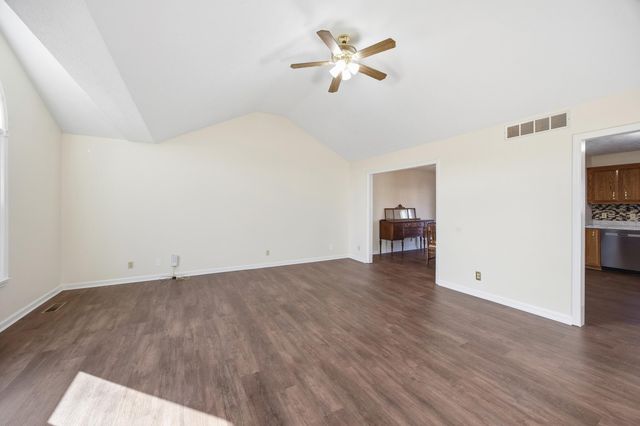 1030 Indian Trail, Lawrenceburg, KY 40342