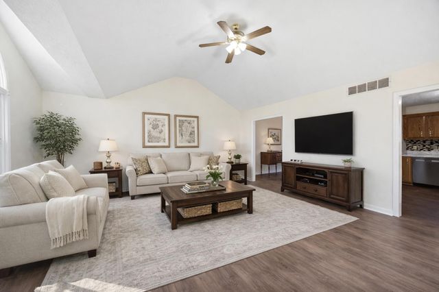 1030 Indian Trail, Lawrenceburg, KY 40342