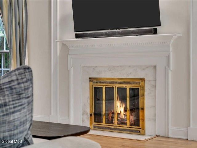 30 Longwood Drive, Saratoga Springs, NY 12866