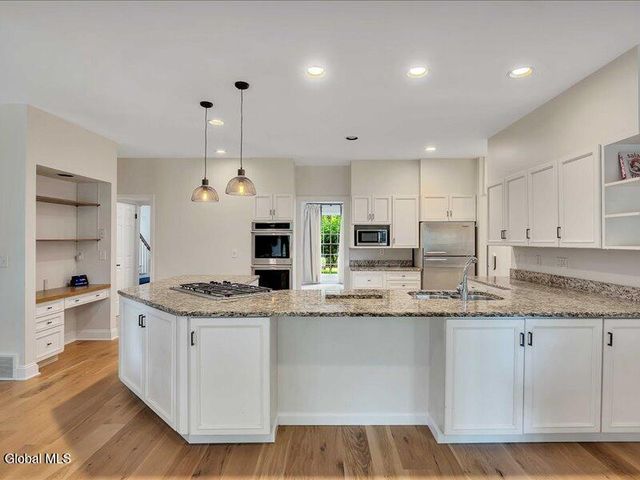 30 Longwood Drive, Saratoga Springs, NY 12866