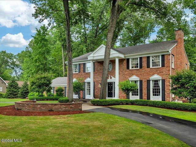 30 Longwood Drive, Saratoga Springs, NY 12866