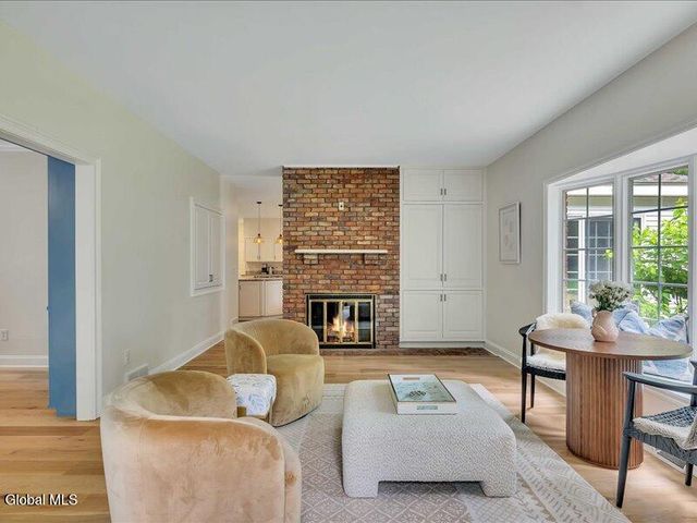 30 Longwood Drive, Saratoga Springs, NY 12866