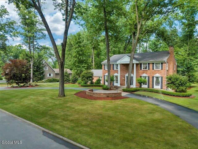 30 Longwood Drive, Saratoga Springs, NY 12866