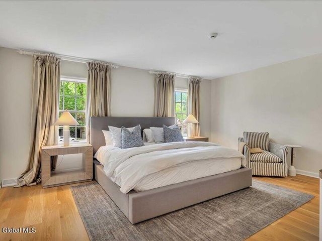 30 Longwood Drive, Saratoga Springs, NY 12866