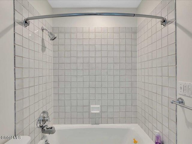 30 Longwood Drive, Saratoga Springs, NY 12866