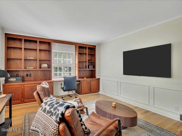 30 Longwood Drive, Saratoga Springs, NY 12866