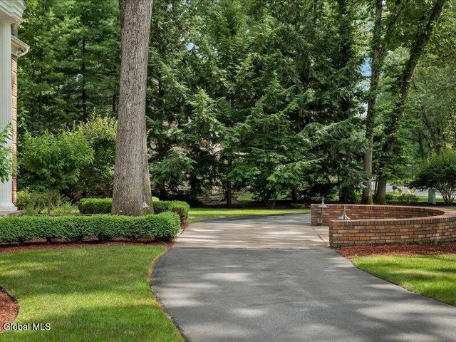 30 Longwood Drive, Saratoga Springs, NY 12866