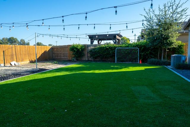 470 Daphne Lane, Lemoore, CA 93245