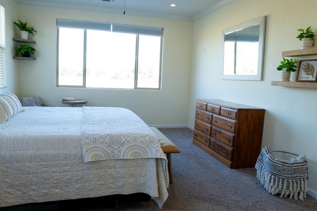 470 Daphne Lane, Lemoore, CA 93245