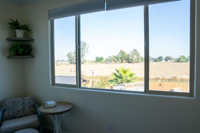 470 Daphne Lane, Lemoore, CA 93245