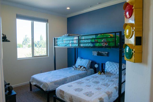 470 Daphne Lane, Lemoore, CA 93245