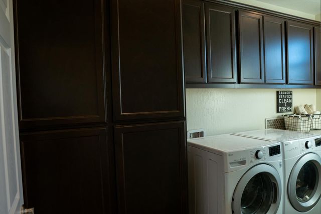 470 Daphne Lane, Lemoore, CA 93245