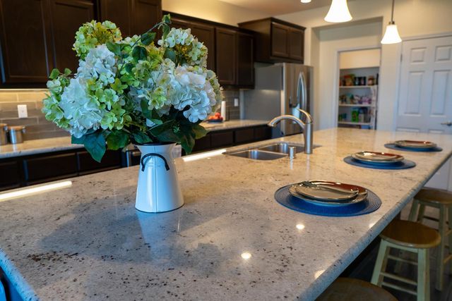 470 Daphne Lane, Lemoore, CA 93245