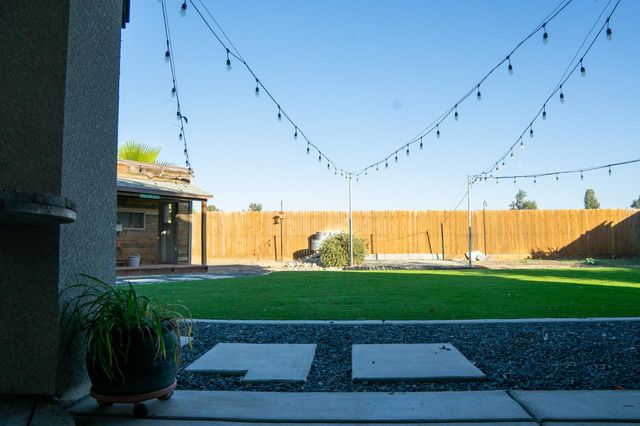 470 Daphne Lane, Lemoore, CA 93245