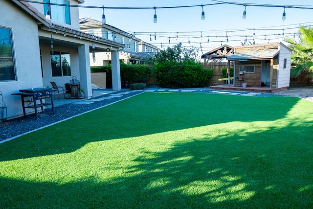 470 Daphne Lane, Lemoore, CA 93245