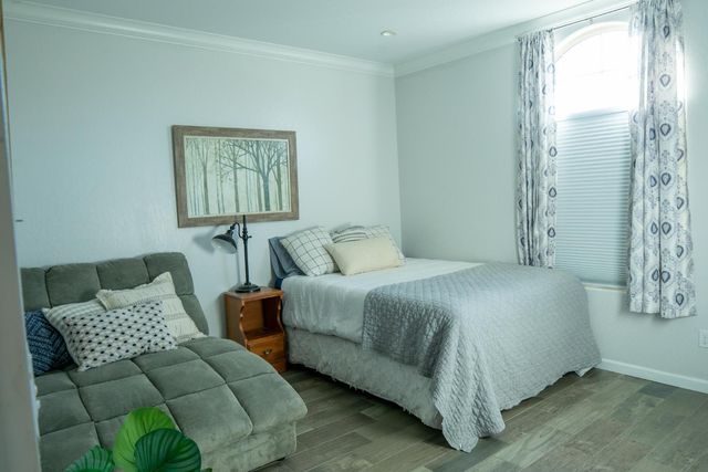 470 Daphne Lane, Lemoore, CA 93245