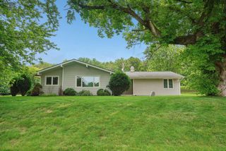 W279N5143 N Willow Creek DRIVE, Pewaukee, WI 53072