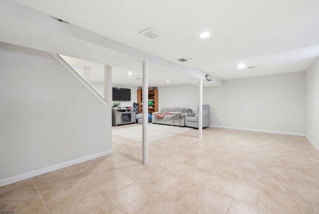 1110 Elm Ter, Rahway City, NJ 07065