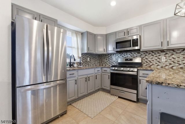 1110 Elm Ter, Rahway City, NJ 07065