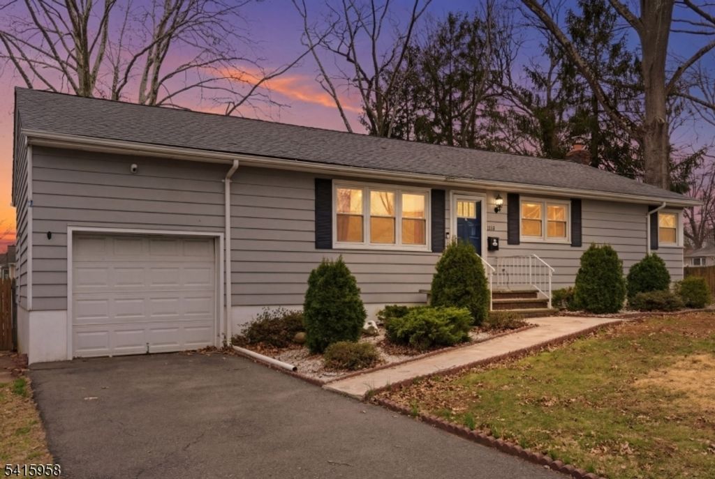 1110 Elm Ter, Rahway City, NJ 07065