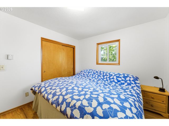 11842 Se GRANT St, Portland, OR 97216