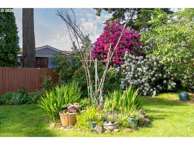 11842 Se GRANT St, Portland, OR 97216