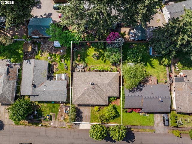 11842 Se GRANT St, Portland, OR 97216