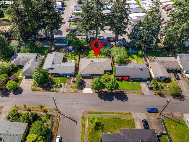 11842 Se GRANT St, Portland, OR 97216