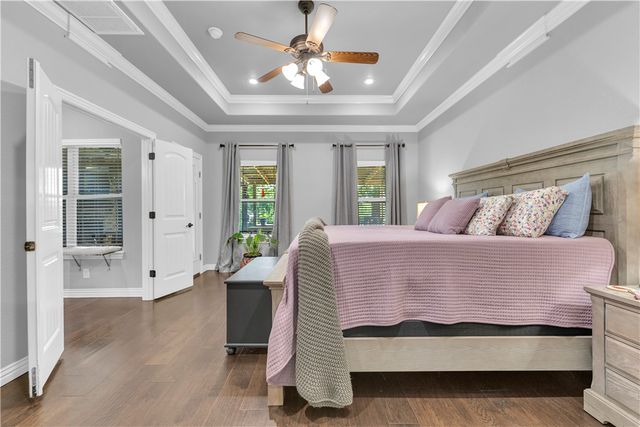 805 Ravine Street, Cave Springs, AR 72718