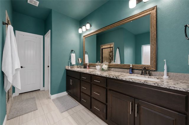 805 Ravine Street, Cave Springs, AR 72718