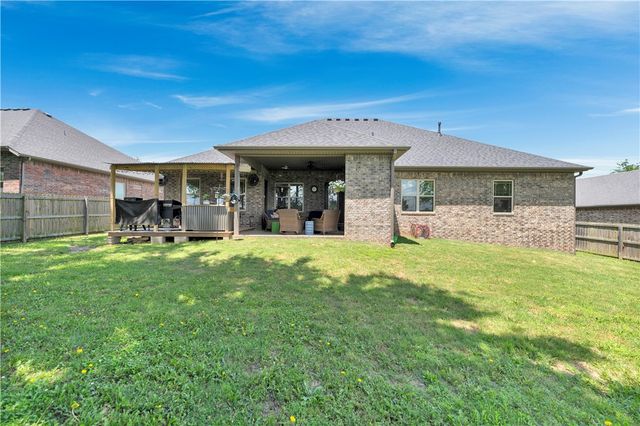 805 Ravine Street, Cave Springs, AR 72718