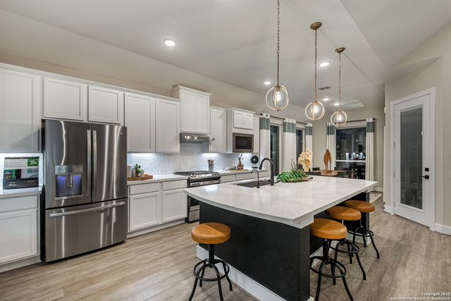 137 Mason Lane, Castroville, TX 78009