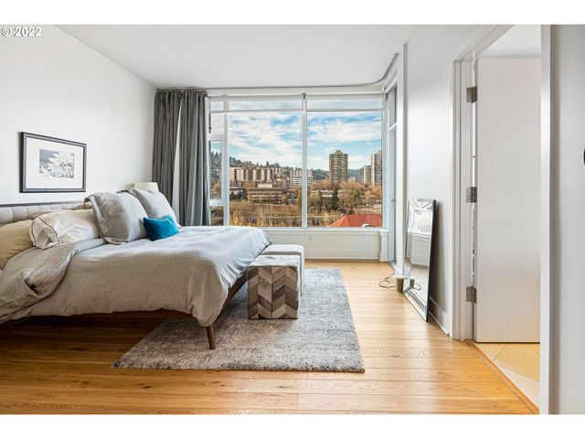 1930 S River Dr W1001, Portland, OR 97201