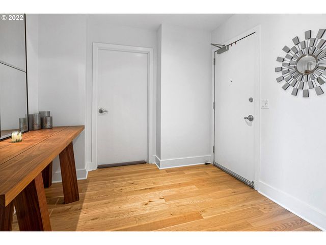 1930 S River Dr W1001, Portland, OR 97201