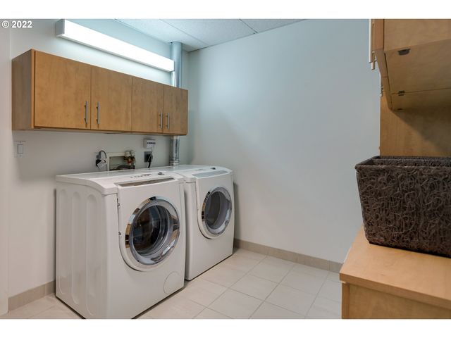 1930 S River Dr W1001, Portland, OR 97201