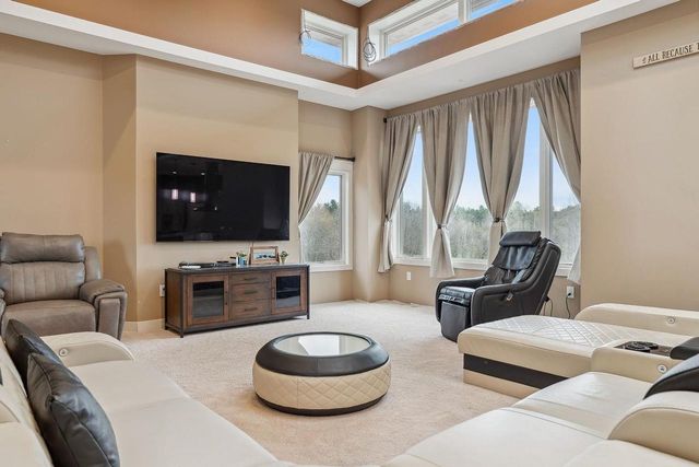 E7521 N Reedsburg Road, Reedsburg, WI 53959