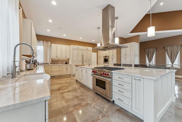 E7521 N Reedsburg Road, Reedsburg, WI 53959