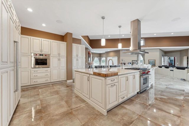 E7521 N Reedsburg Road, Reedsburg, WI 53959