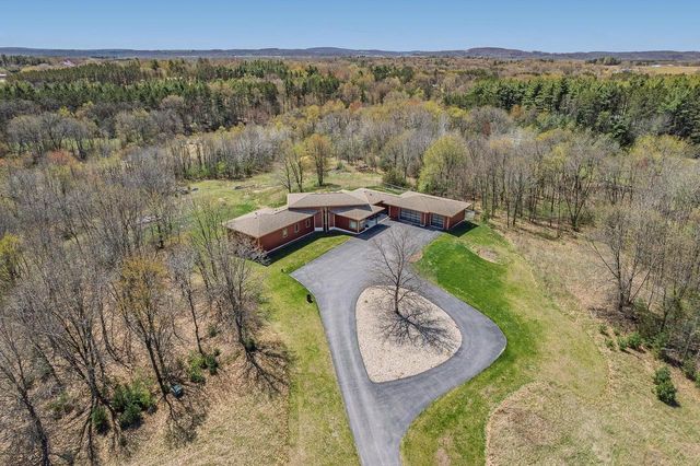 E7521 N Reedsburg Road, Reedsburg, WI 53959