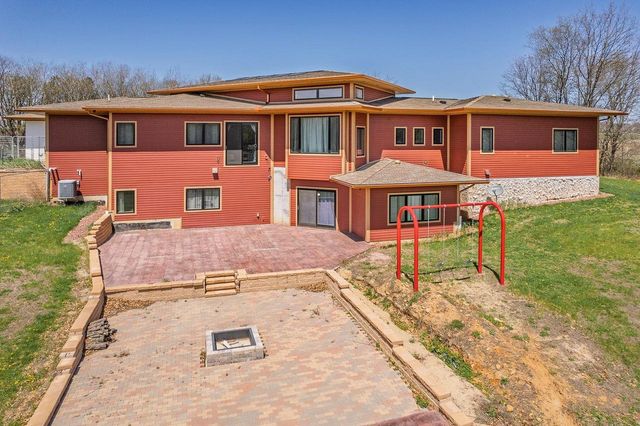 E7521 N Reedsburg Road, Reedsburg, WI 53959