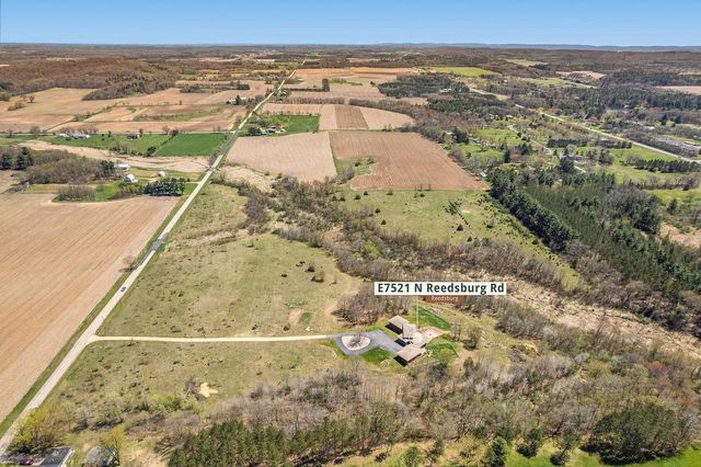 E7521 N Reedsburg Road, Reedsburg, WI 53959