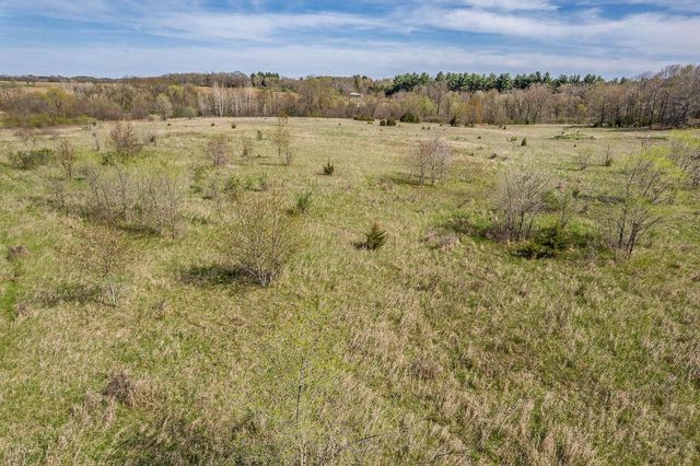 E7521 N Reedsburg Road, Reedsburg, WI 53959