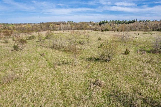 E7521 N Reedsburg Road, Reedsburg, WI 53959