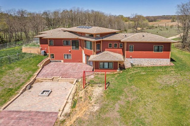 E7521 N Reedsburg Road, Reedsburg, WI 53959