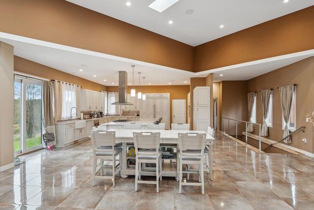 E7521 N Reedsburg Road, Reedsburg, WI 53959