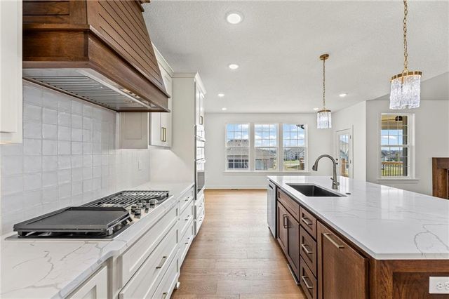 4467 Tee Box Drive, Basehor, KS 66007