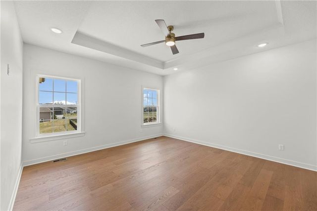4467 Tee Box Drive, Basehor, KS 66007